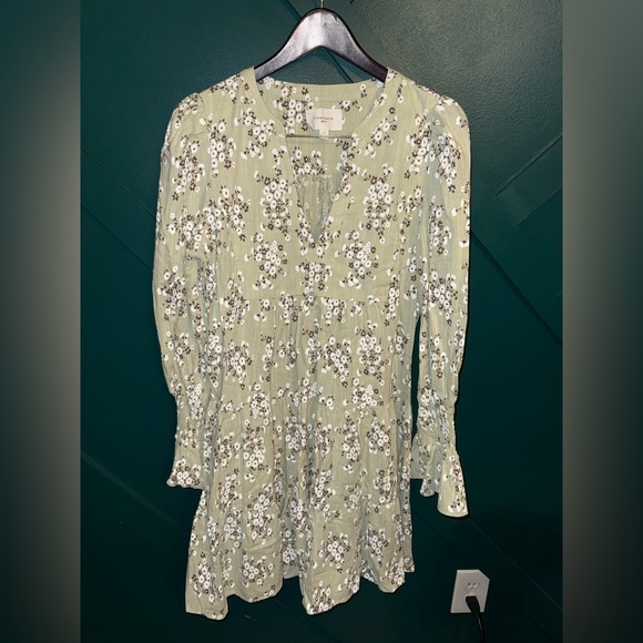 Pomander Place Floral Long Sleeve Dress in Light Green - Picture 2 of 8